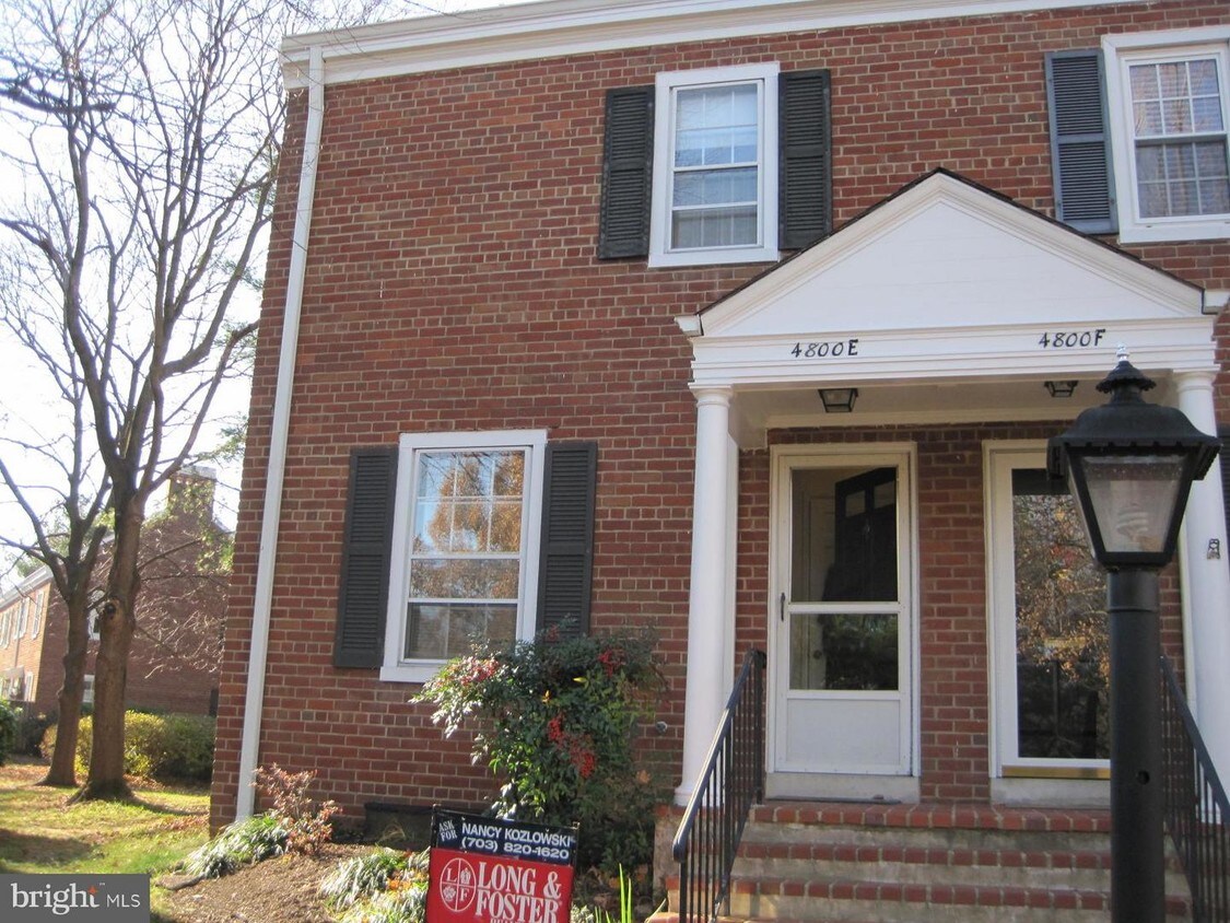 Foto principal - 4800 28th St S