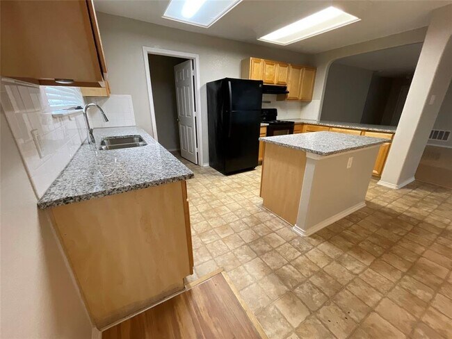 Foto del edificio - 1025 Apollo Circle, Round Rock, TX 78664 -...