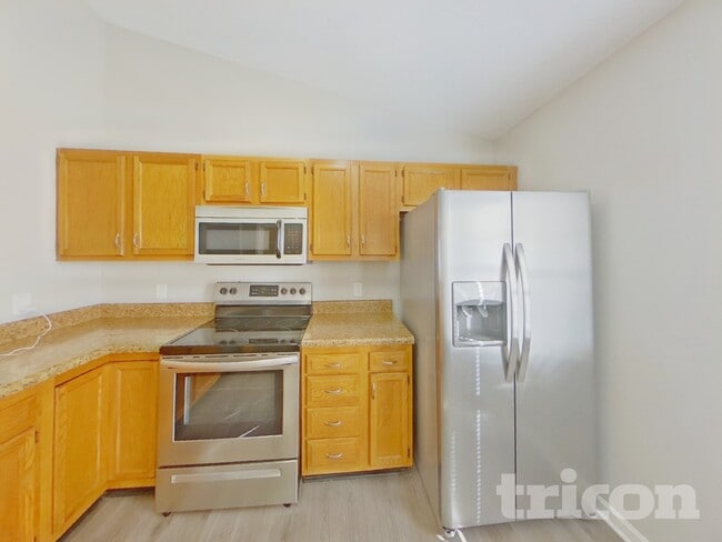 Foto del edificio - 5130 Daffodil Ln