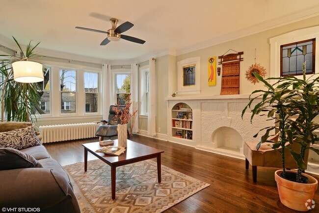 Building Photo - 5011 N Mozart St