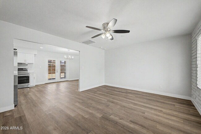 Foto del edificio - 4214 W Lewis Ave
