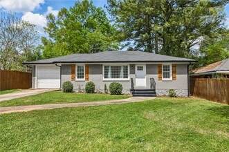 Building Photo - 2866 Belvedere Ln