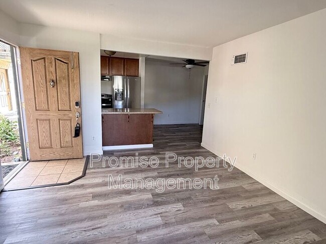 Foto del edificio - 830 W Lincoln Ave