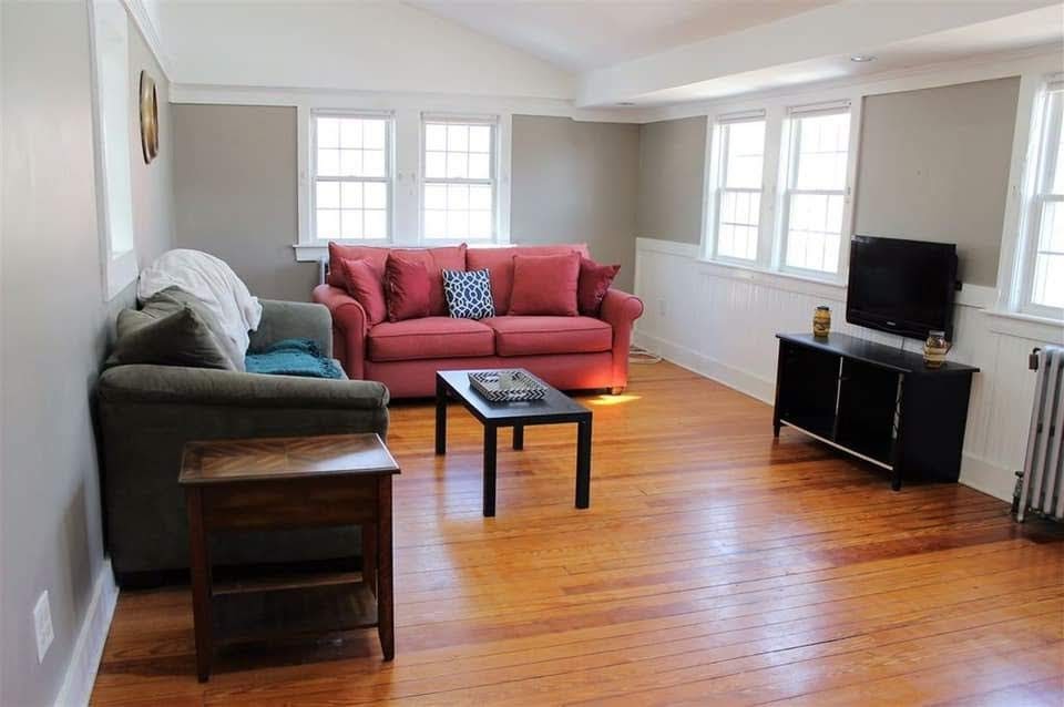 Large Living Room with Skylights - 18 Horne St