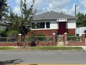 Building Photo - 201-35 120th Ave
