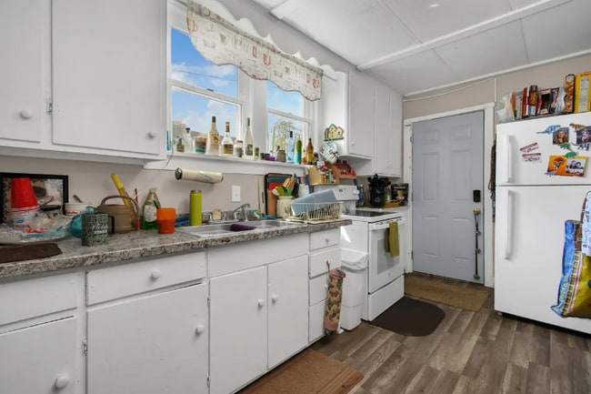 Building Photo - 11 Jefferson St