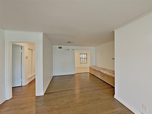 Foto del edificio - 3106 Woodwind Ln