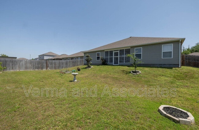 Building Photo - 6108 SW Warrington Rd