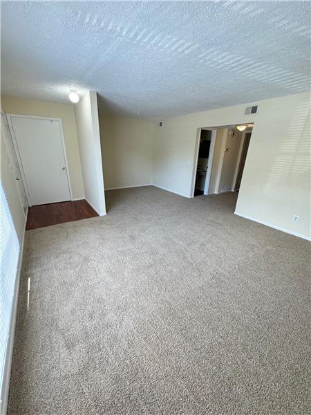 Building Photo - 79 Knollwood Cir