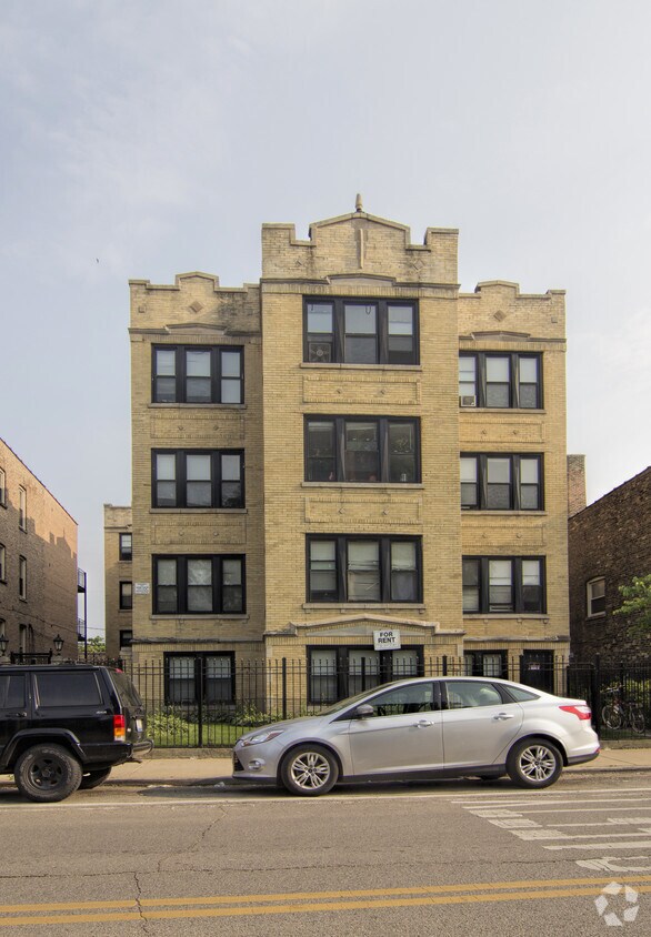3155 W Augusta Blvd, Chicago, IL 60622 Apartments in Chicago, IL