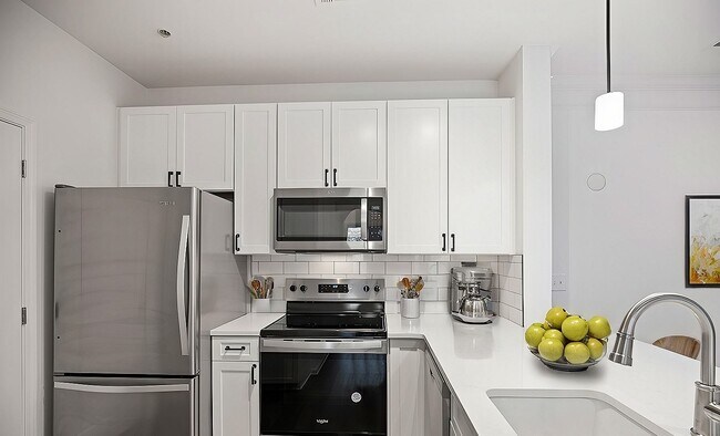 Foto del edificio - Weston Lakeside Apartments