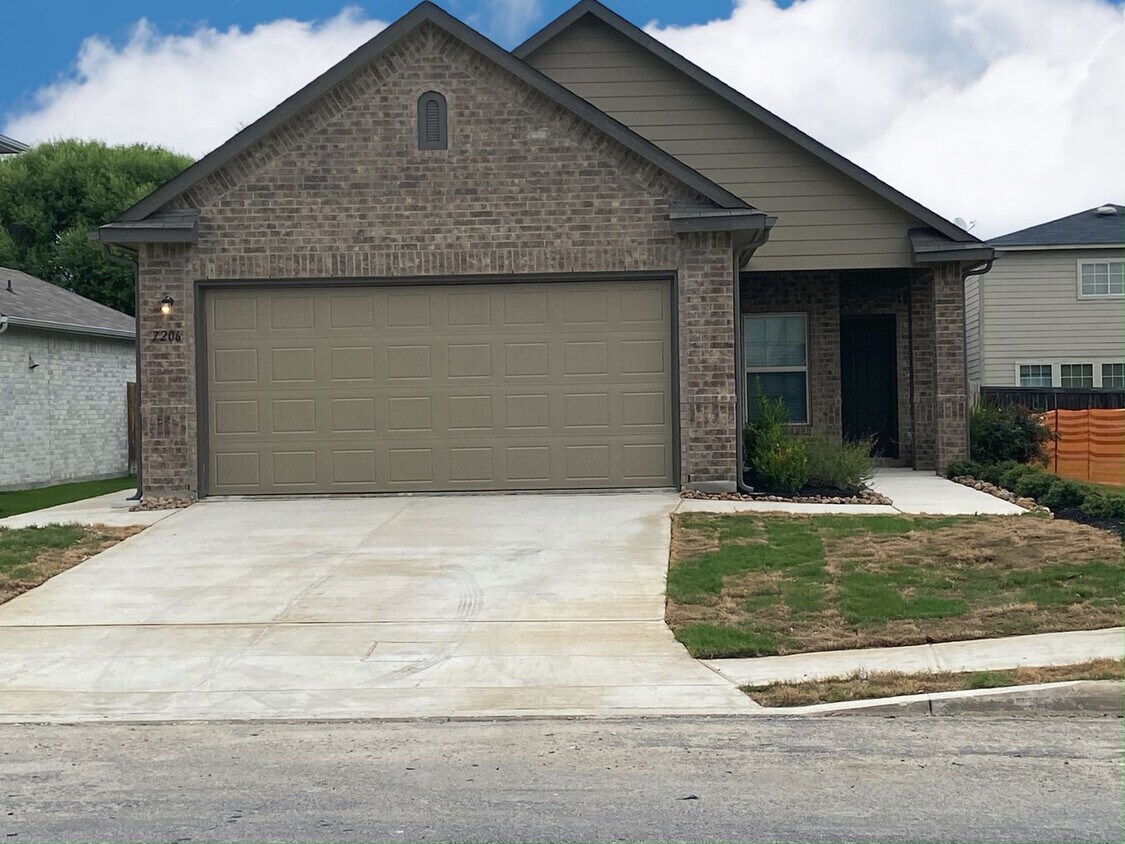 Primary Photo - Gorgeous 1 story home with 4 Bedrooms!