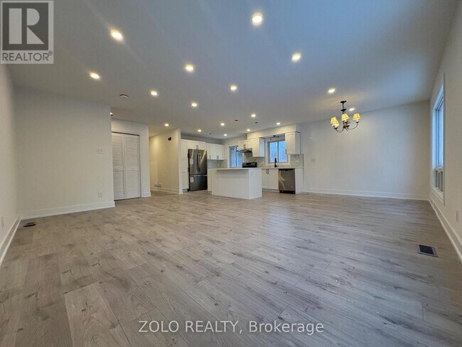 Building Photo - 3 Highcroft Rd