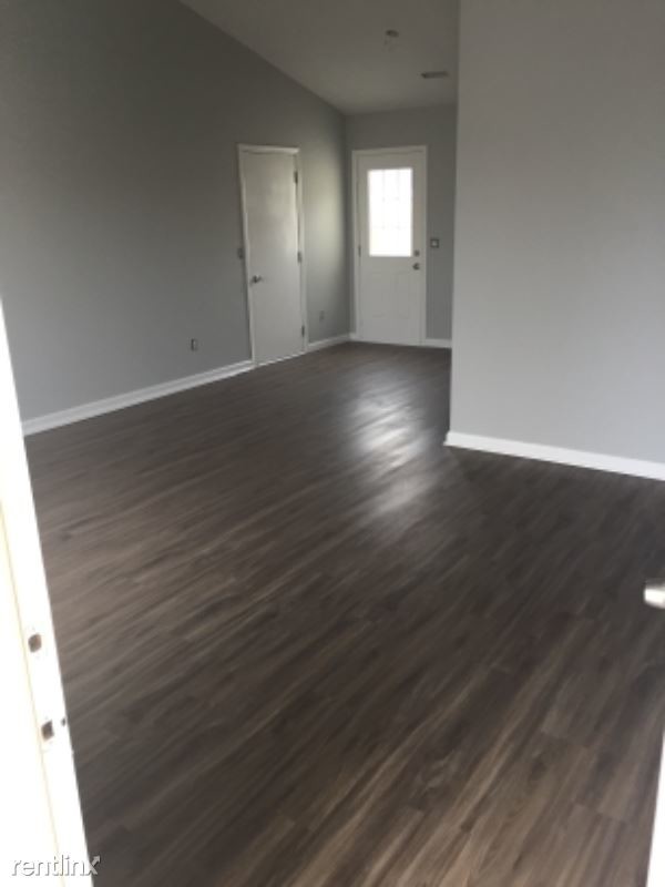 Foto del edificio - 3 br, 2 bath House - 6739 Newbury Way