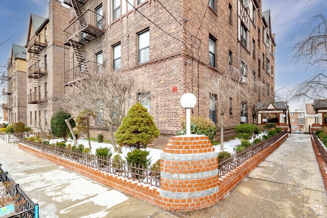 Foto del edificio - 4241 155th St