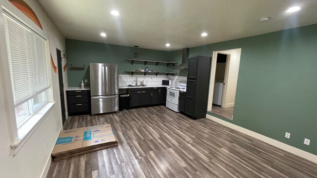 Building Photo - 8874 US-12