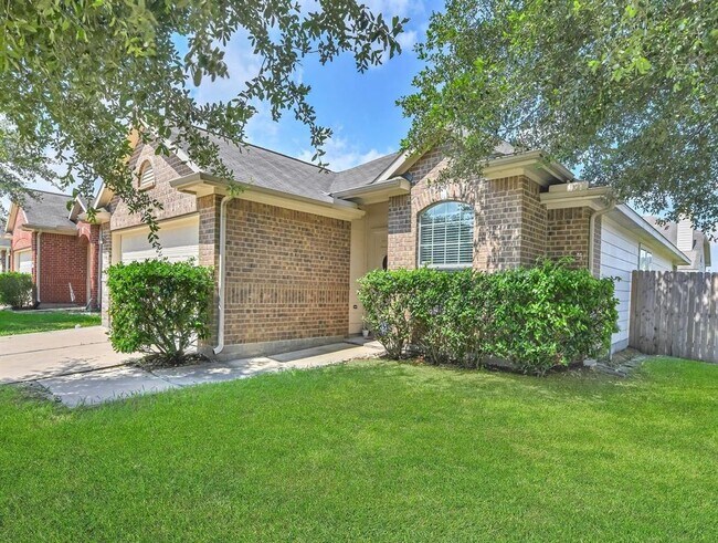 Foto del edificio - 723 Pequin Rd