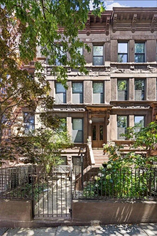 Building Photo - 503 3rd St