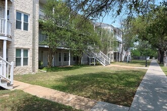 Building Photo - 3400 Speedway