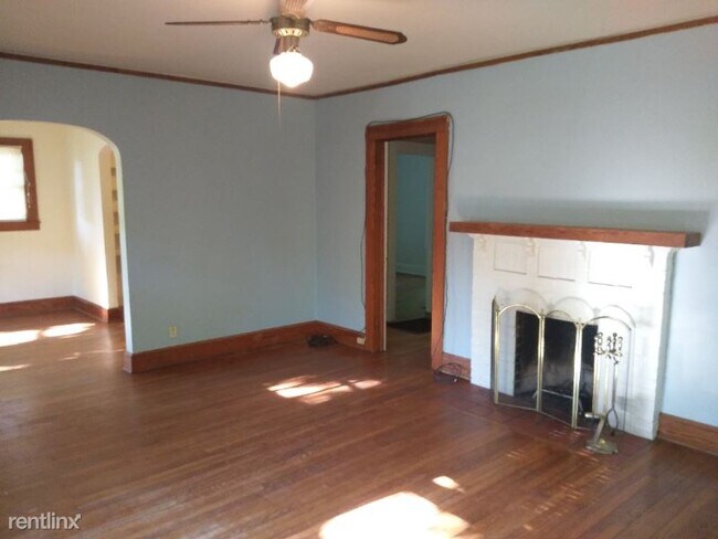 Building Photo - 2 br, 1.5 bath House - 211 Avery St