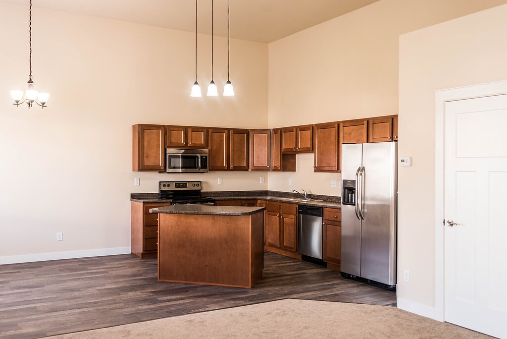 Primary Photo - Triangle Townhomes - STUNNING UNITS!