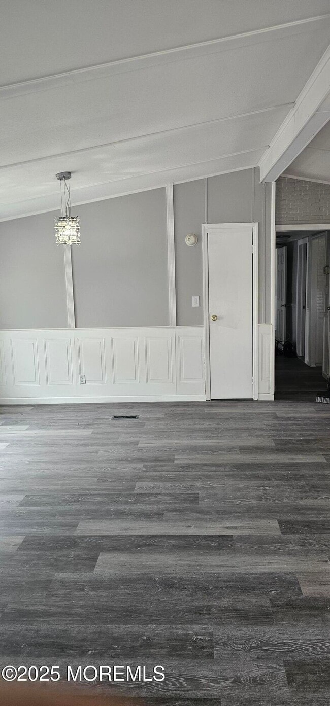 Building Photo - 21 Forest Dr