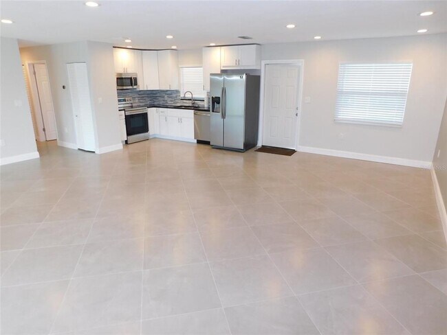 Foto del edificio - 5815 Erin Ln S