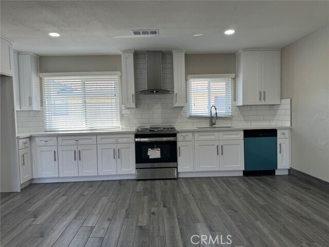 Foto del edificio - 15147 Monterey Ave