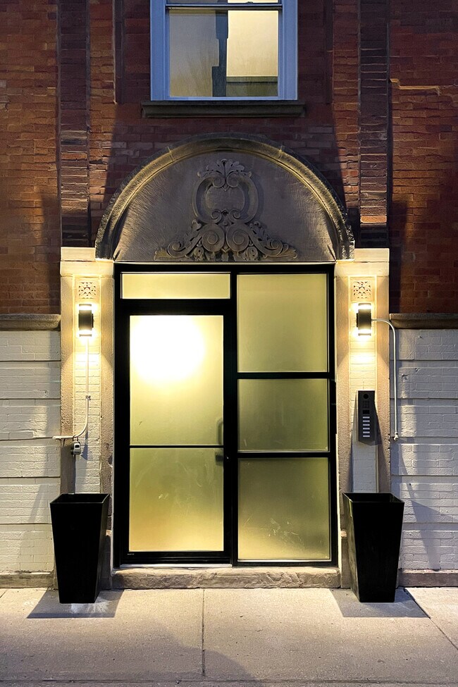 Foto del edificio - 3051 W Medill Ave