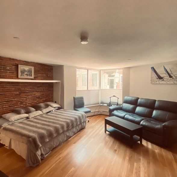 Building Photo - 34 Hancock St