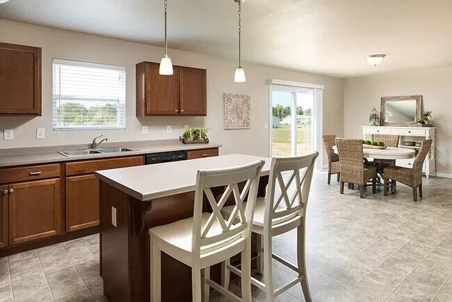 Building Photo - Your Serene Retreat in Kentwood