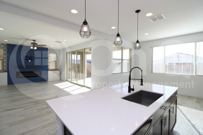 Foto del edificio - 23055 E Stacey Rd