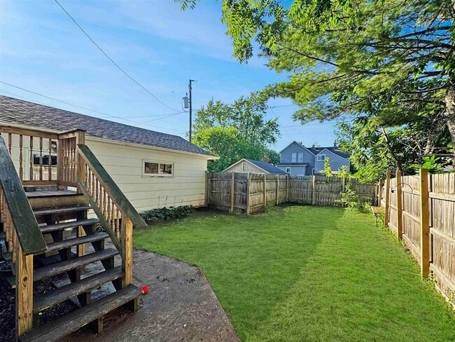 Foto del edificio - 1612 Mary St