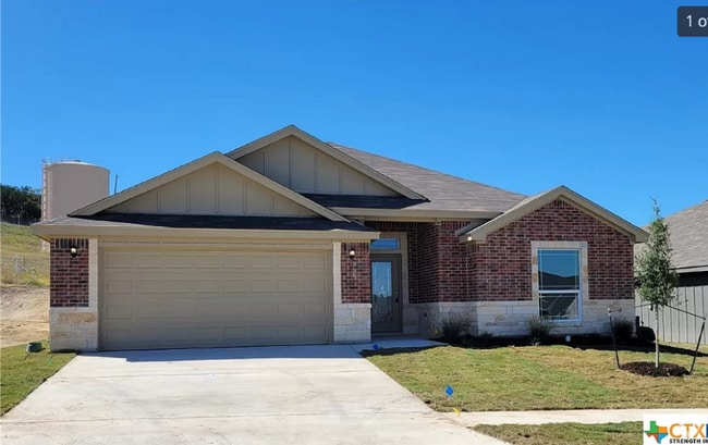 Building Photo - 201 Fawn Ridge Dr