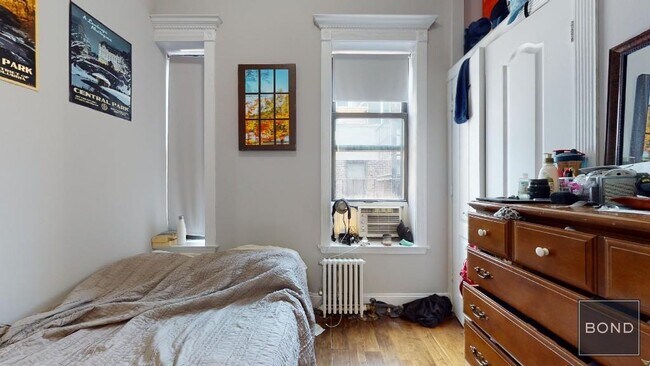 Foto del edificio - 336 E 18th St