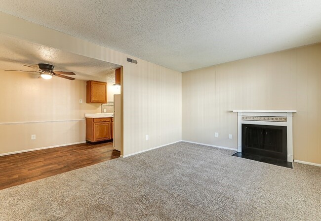 Hearth Hollow Apartments - Derby, KS | Apartments.com