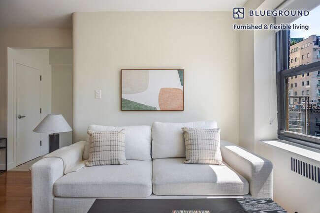 Foto del edificio - 252 E 61st St