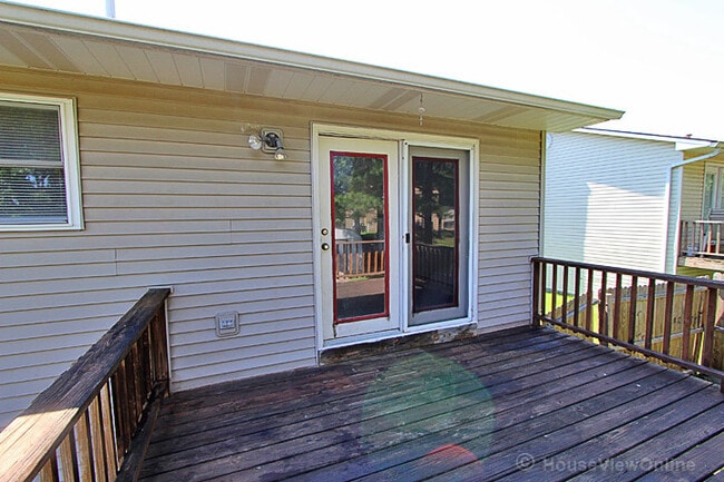 Building Photo - 4 Bedroom House in Cape