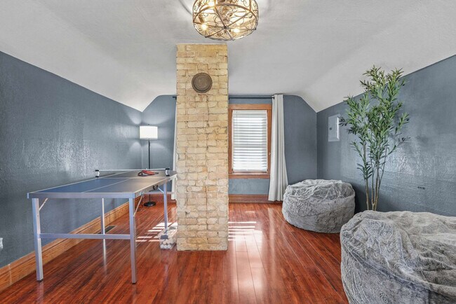 Foto del edificio - 924 Capital St