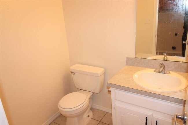 Foto del edificio - 1707 Jennifer Cir