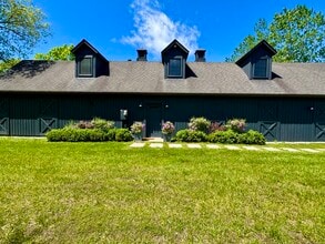 Building Photo - 55 Still Meadow Rd