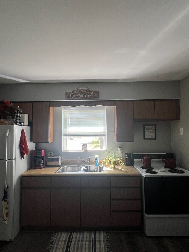 Foto principal - 1 bedroom duplex $650 rent, $400 deposit
