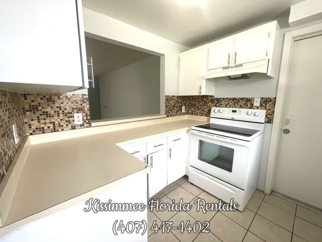 Building Photo - 801 Lucaya Dr