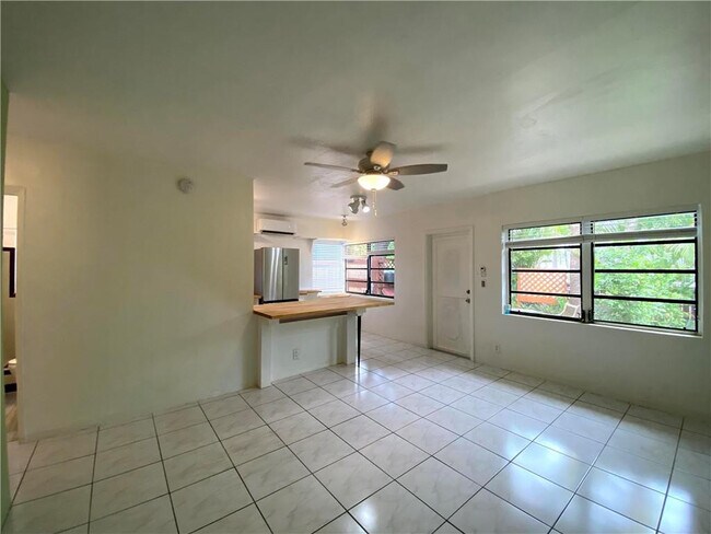 Foto del edificio - 1101 NE 17th Way