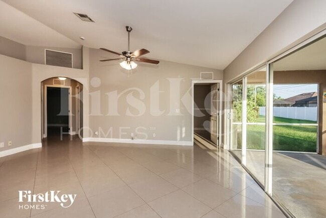 Foto del edificio - 1301 SW 15th St