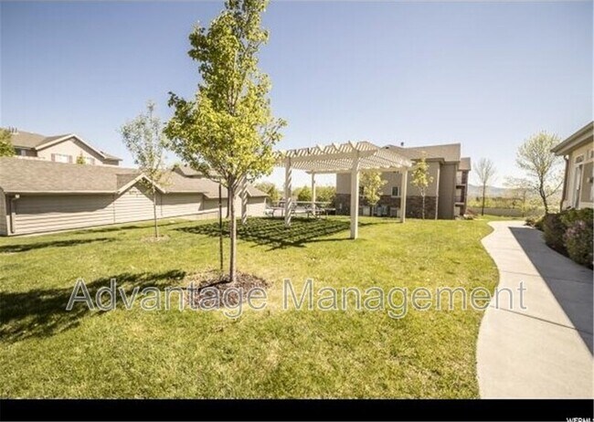 Foto del edificio - 1598 Westbury Way