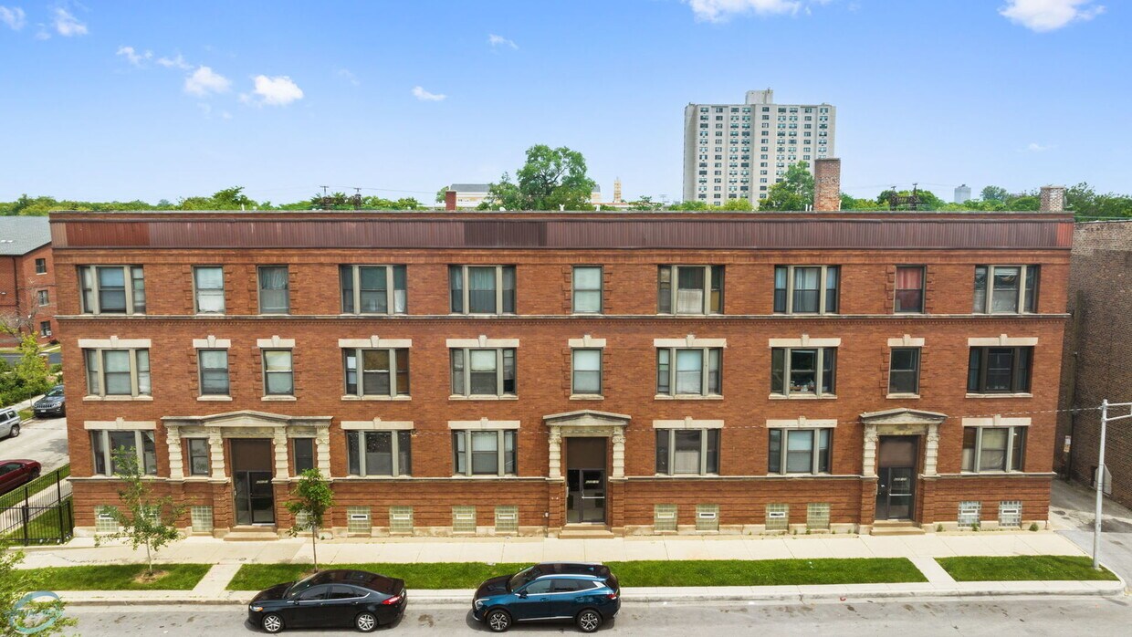 Primary Photo - 6207 S Dorchester Ave