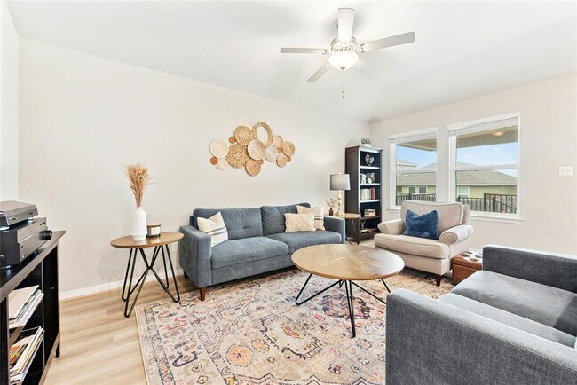 Foto del edificio - 806 Vineyard Falls Rd