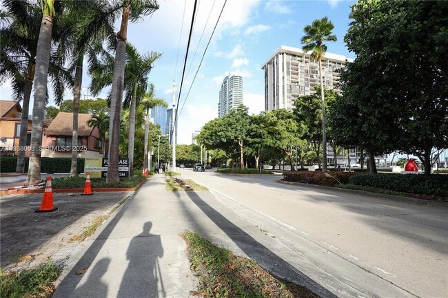 Foto del edificio - 1918 Brickell Ave