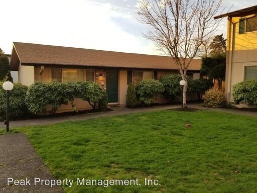Primary Photo - 3025 SE Maple St